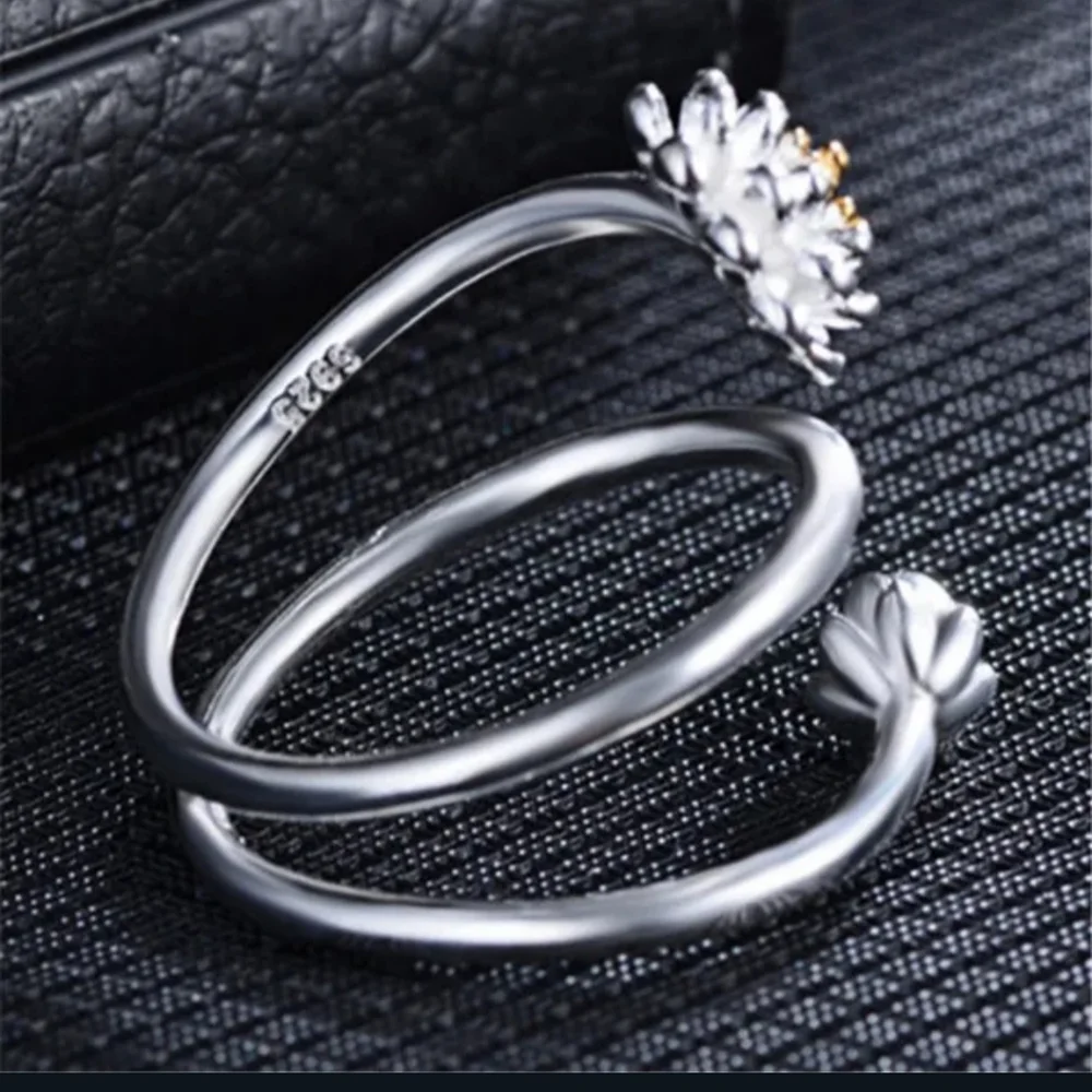 NWT Cute Boho Open Adjustable Silver Lotus Flower Ring!